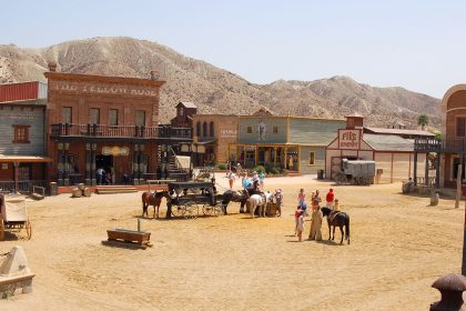 Plaza de Mini Hollywood